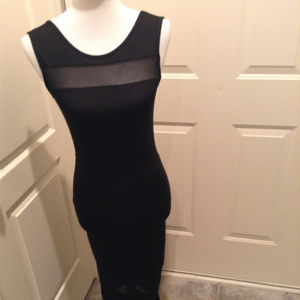 Unbranded Pre-owned Black Fitted Dress (XS)